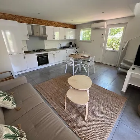 Semesterbostad La Rapha'elle *